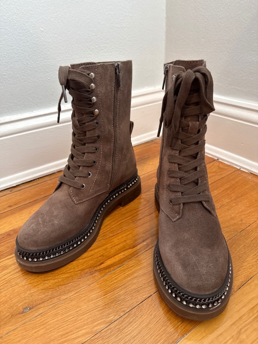 Suede boots